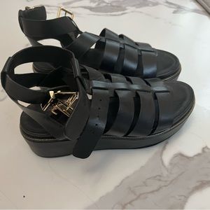GB GIANI BINI black chunky sandals